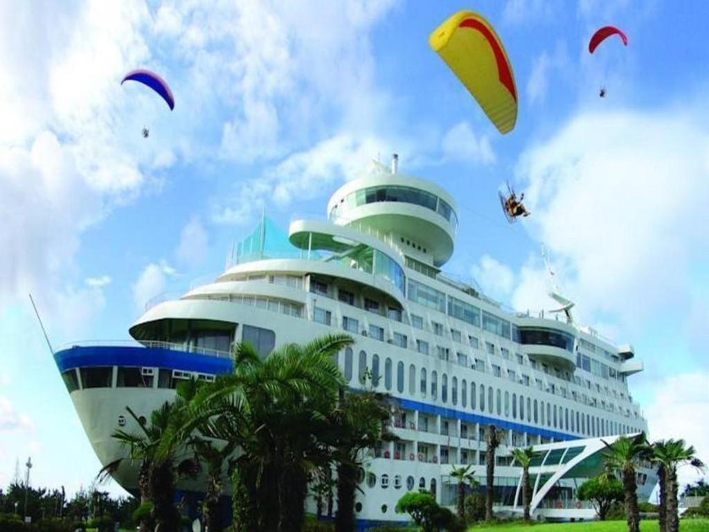 Sun Cruise Resort And Yacht Kosong-dong 外观 照片